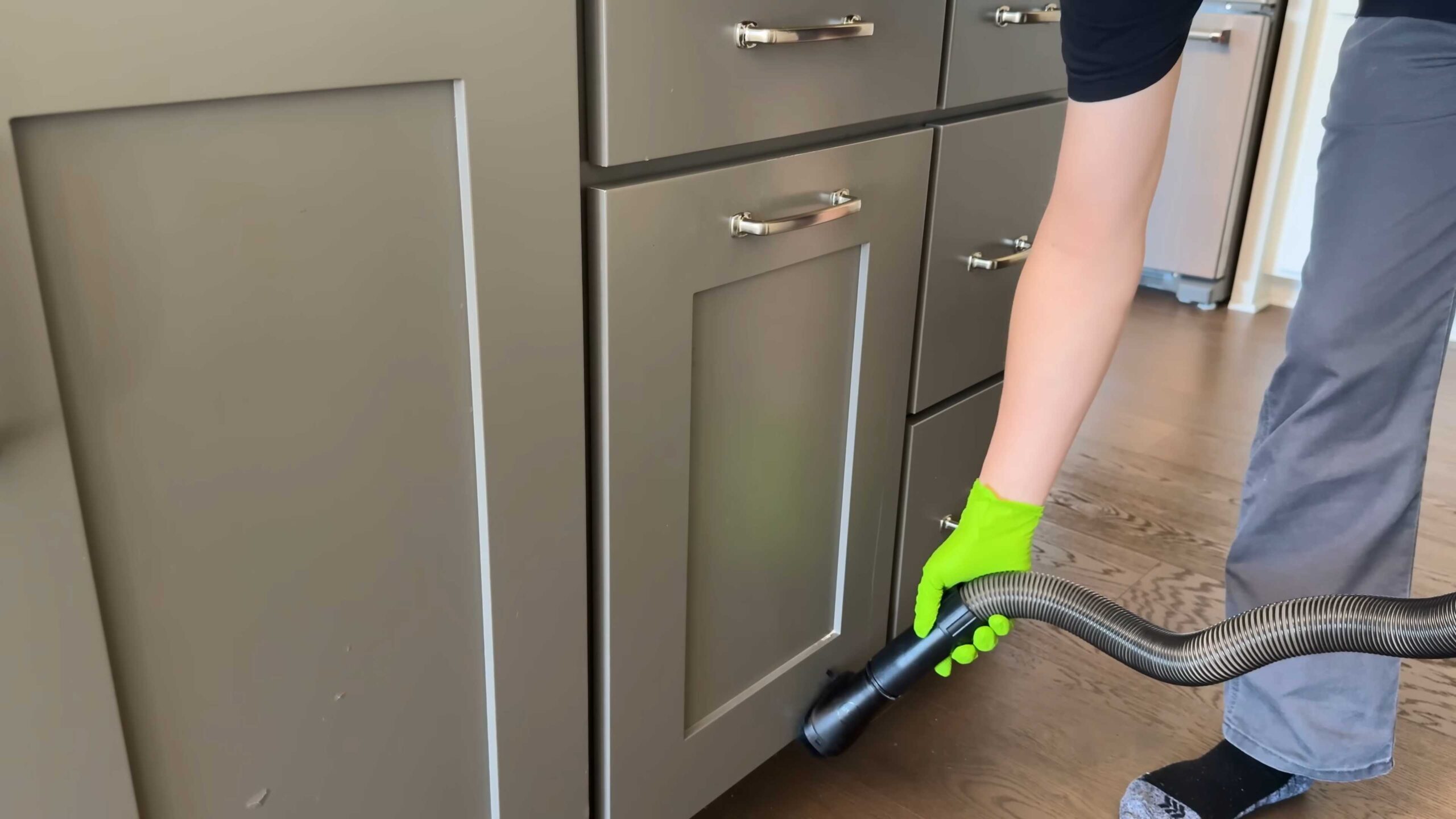 Küchenschränke reinigen Anleitung