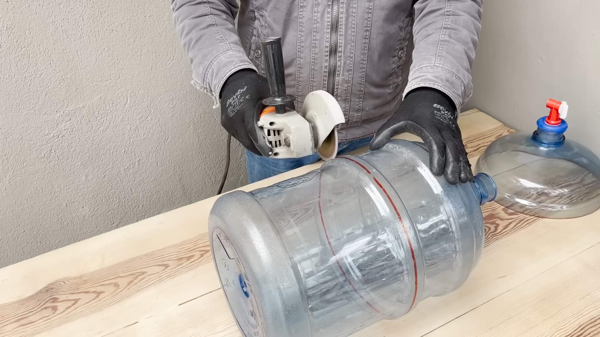 Hühnerfutterspender selber bauen