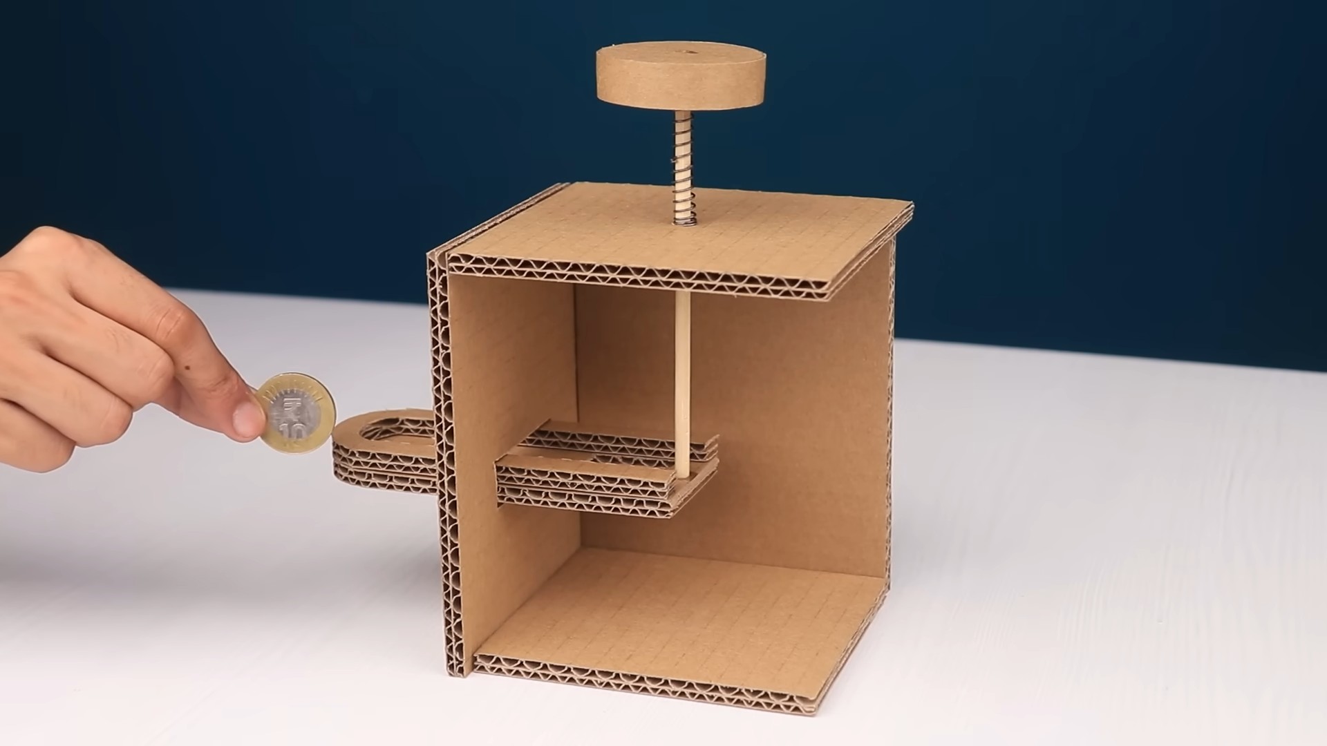 DIY Spardose basteln Kinder