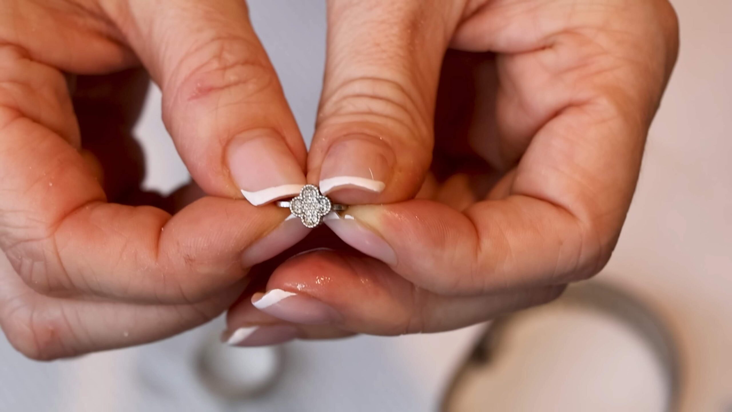 Silberschmuck reinigen mit Natron